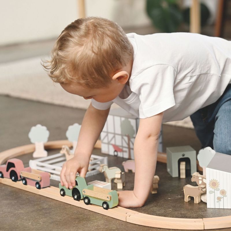 Image d'ambiance de présentation du produit Circuit de train en bois ferme - Jabadabado